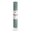 Kurma_yoga_mat_core_lite_glacier_bay staand