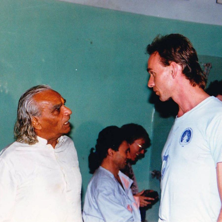 BKS Iyengar und Kurma yoga gründer Claus Grzesch