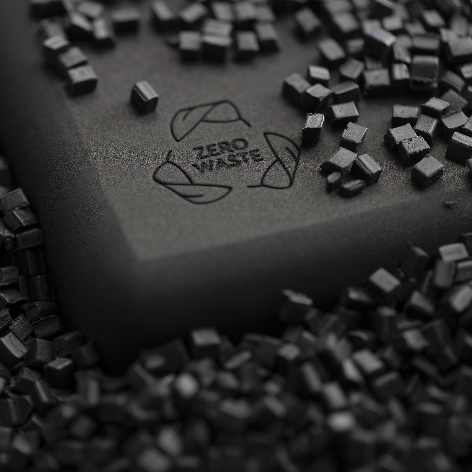 kurma_yoga_foam_brick_black_sfeer_LR_4 kurma yoga foam brick black zero-waste icon with EVA pellets